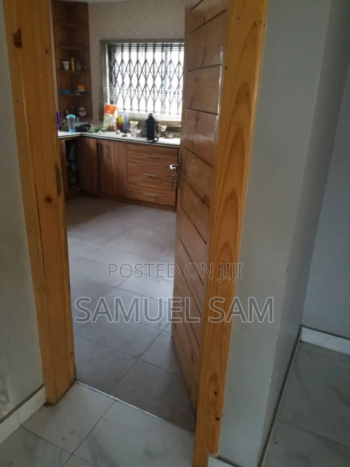 3bdrm House in Tema Community 26 for sale