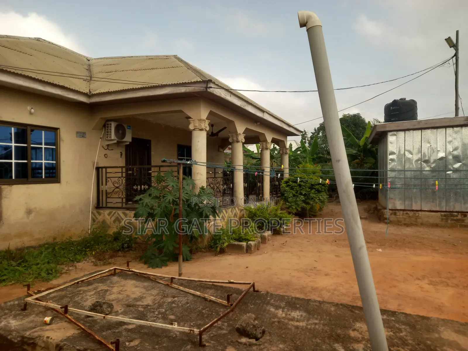 4bdrm House in Mampongteng Dumanafo, Kumasi Metropolitan for sale
