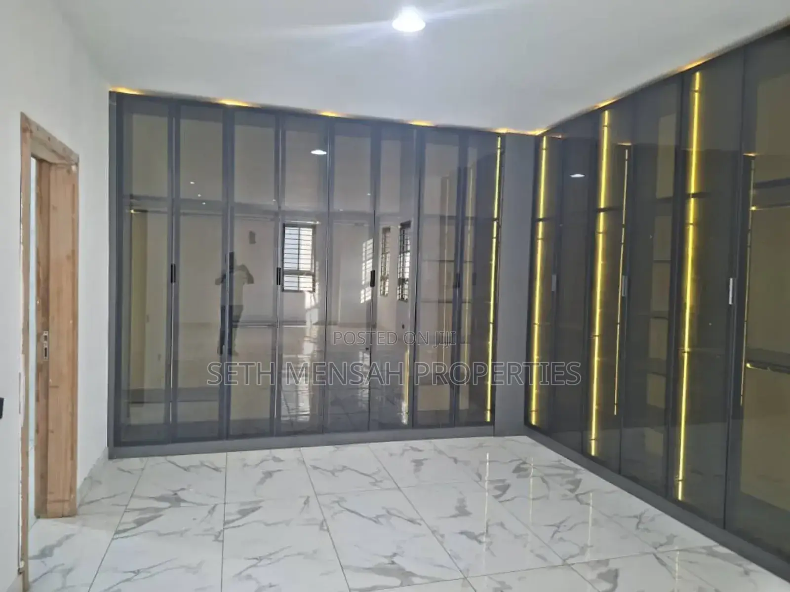 5bdrm House in Adjiriganor for sale