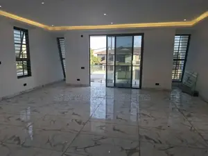 5bdrm House in Adjiriganor for sale