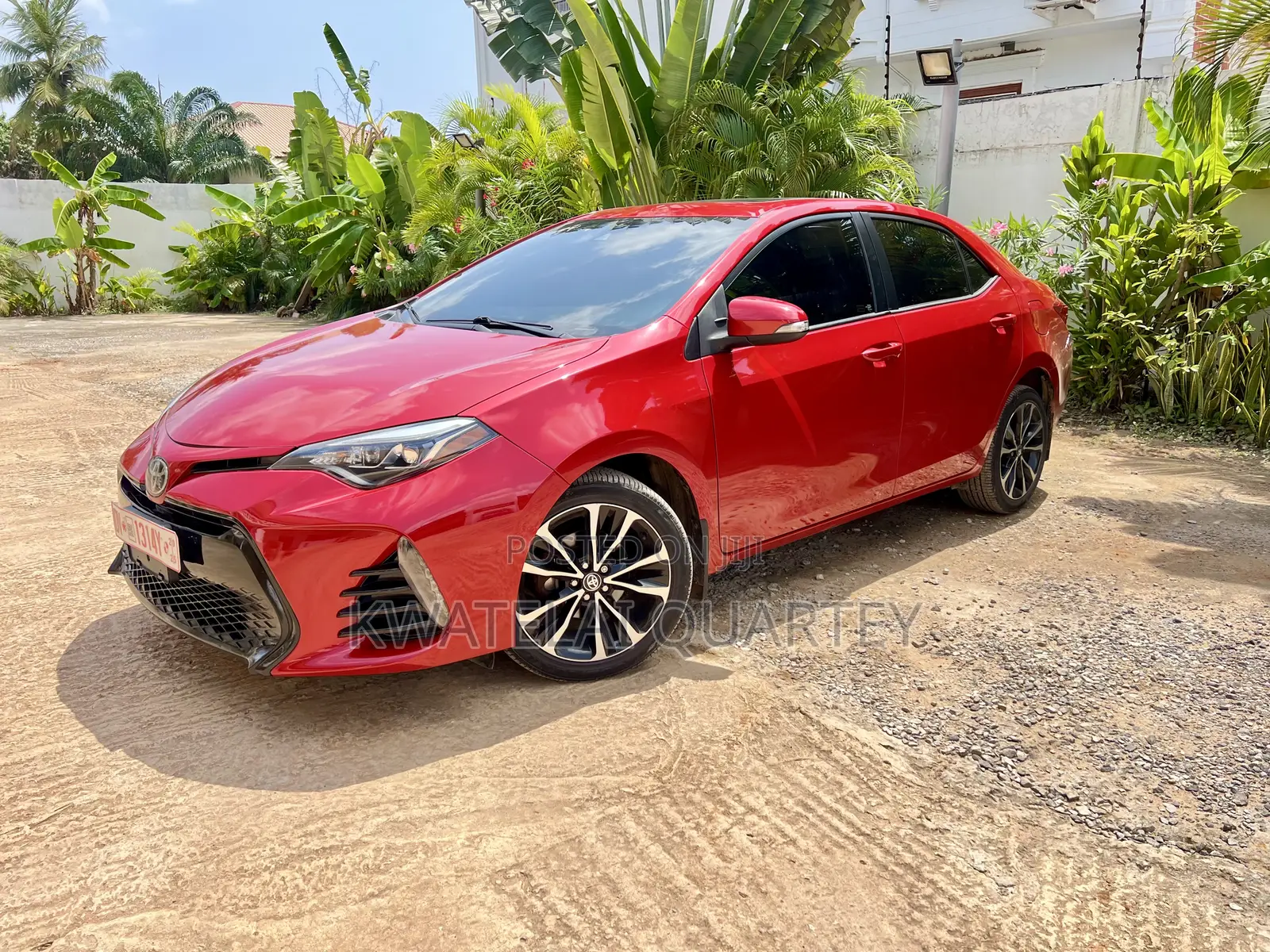 Toyota Corolla SE (1.8L 4cyl 2A) 2018 Red