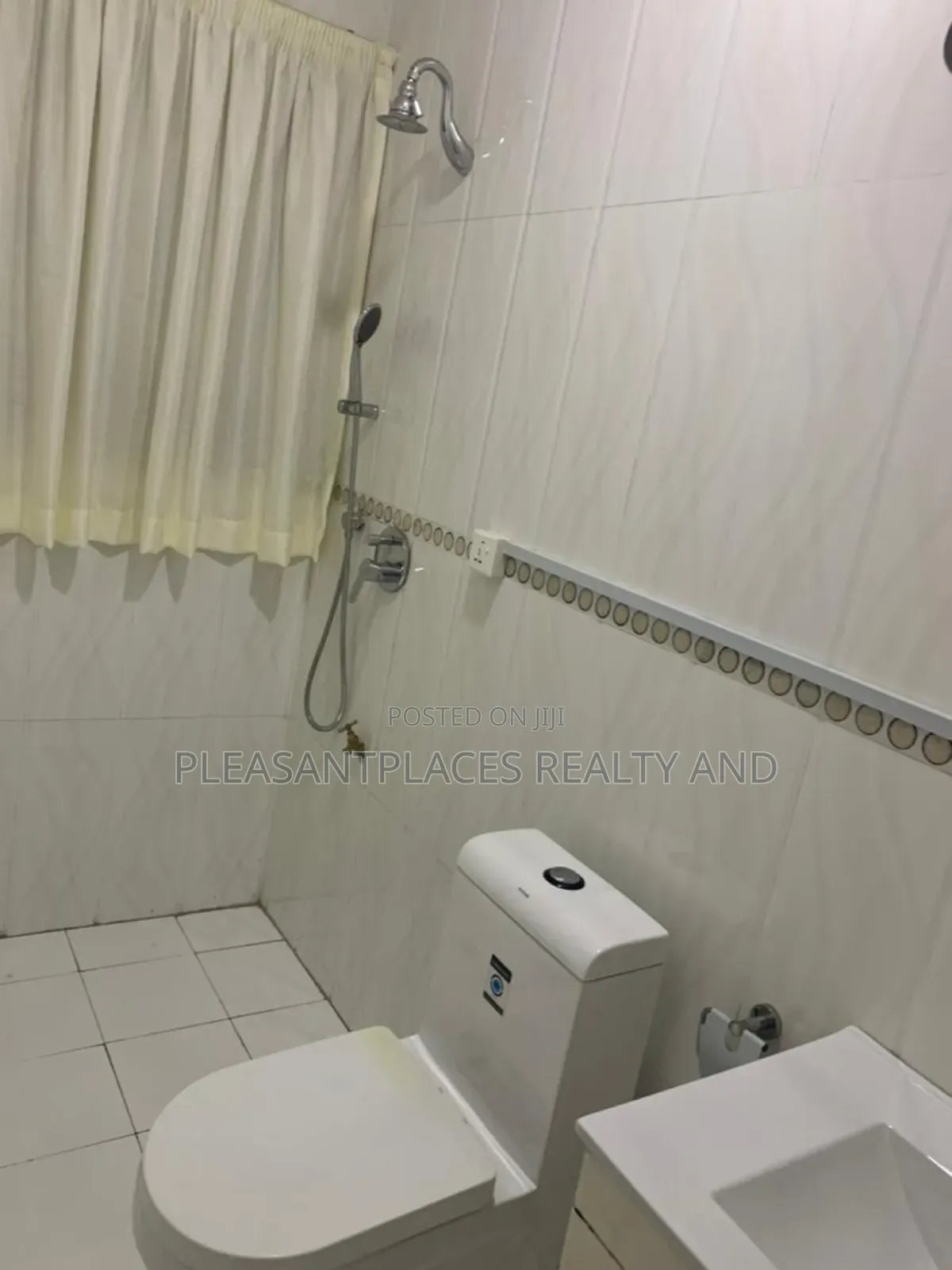 3bdrm Apartment in Pleasantplaces, Dzorwulu for rent