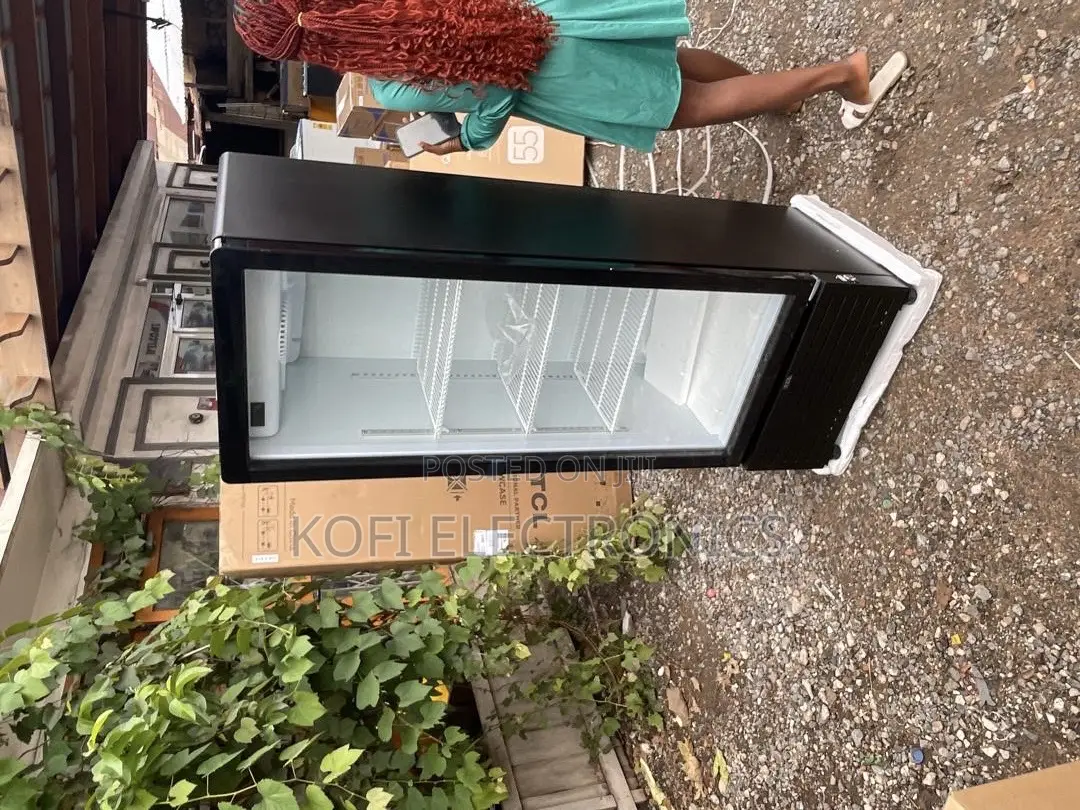 Arcticdisplay Vertical Chill Cabinet
