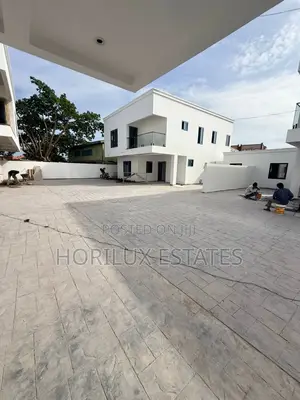 3bdrm Townhouse/Terrace in West Trassaco, Greater Accra for sale