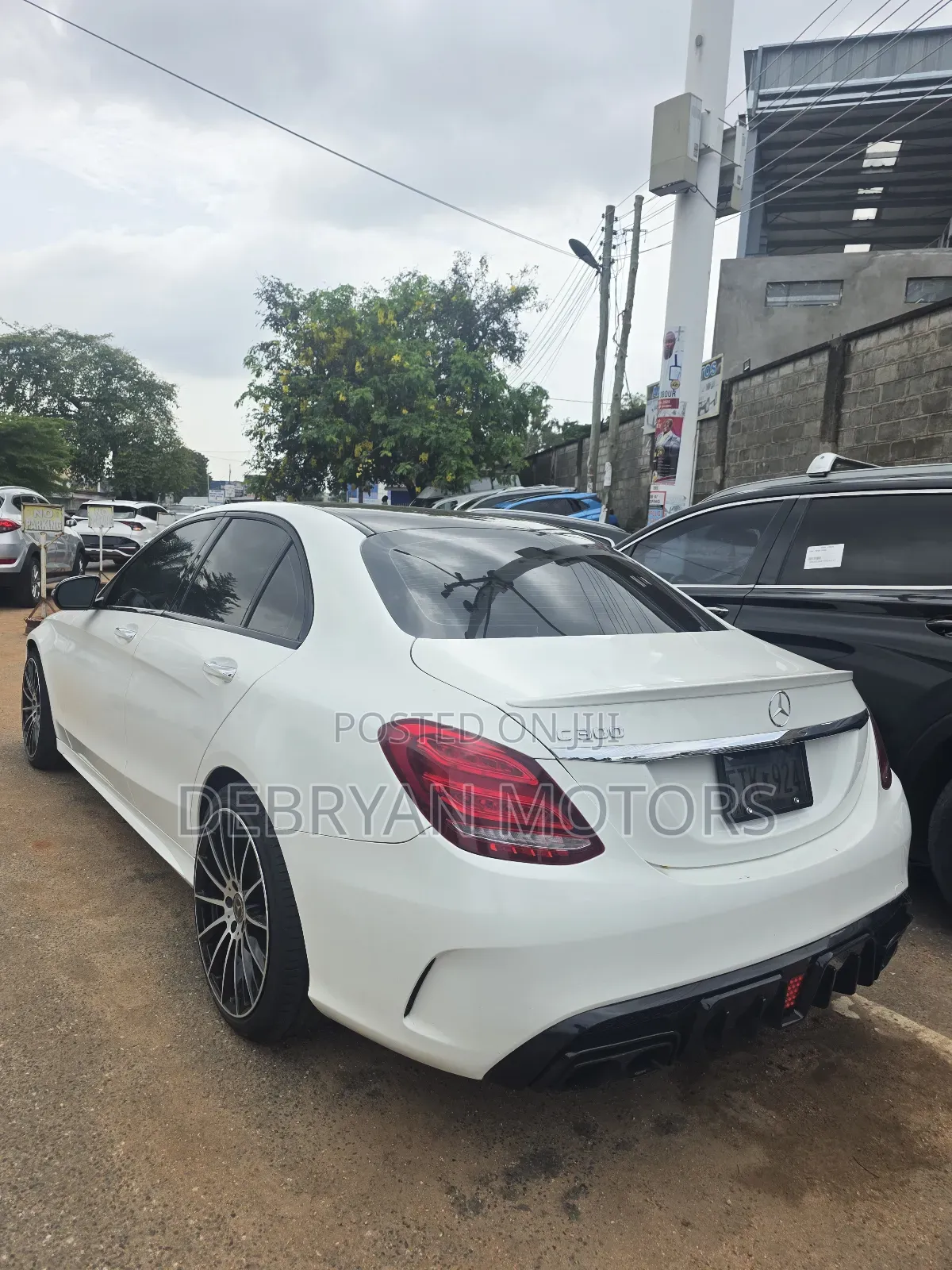 Mercedes-Benz C300 Sport 4Matic Sedan AWD (2.0L 4cyl 7A) 2017 White