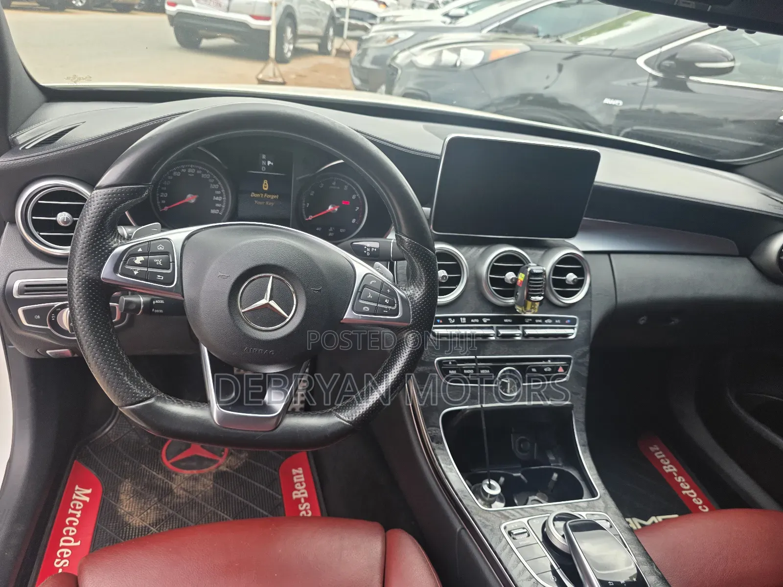 Mercedes-Benz C300 Sport 4Matic Sedan AWD (2.0L 4cyl 7A) 2017 White