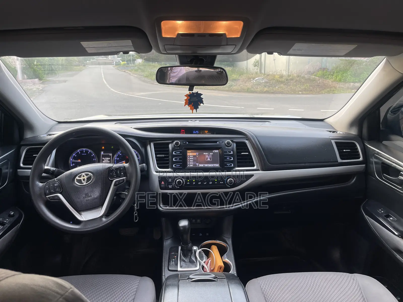Toyota Highlander LE 4x4 V6 (3.5L 6cyl 8A) 2018 Gray