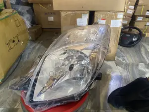 Toyota Vitz 2006-2008 Headlight