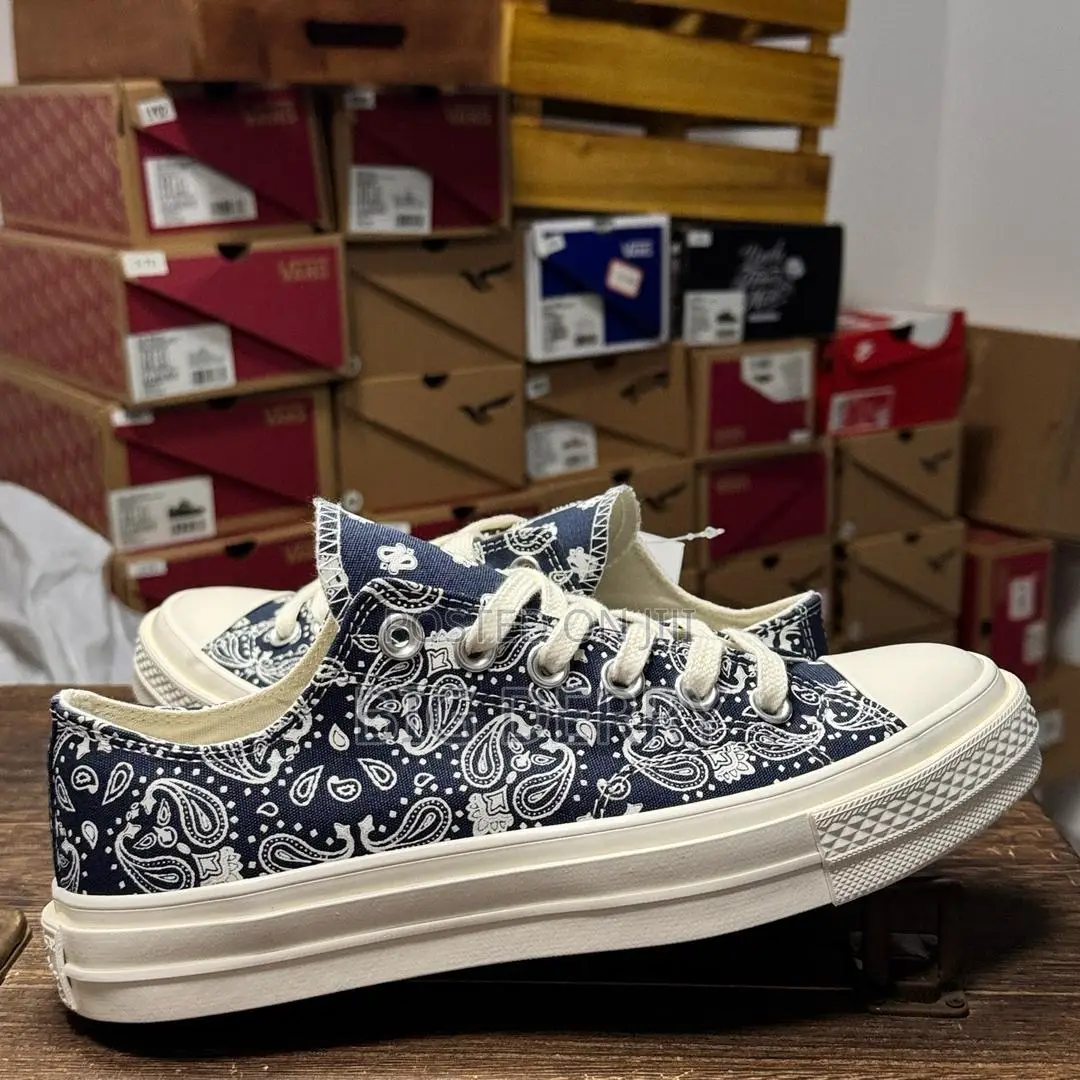 Bandana Print Converse