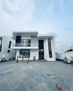 4bdrm House in Adjiringanor, Otano for sale