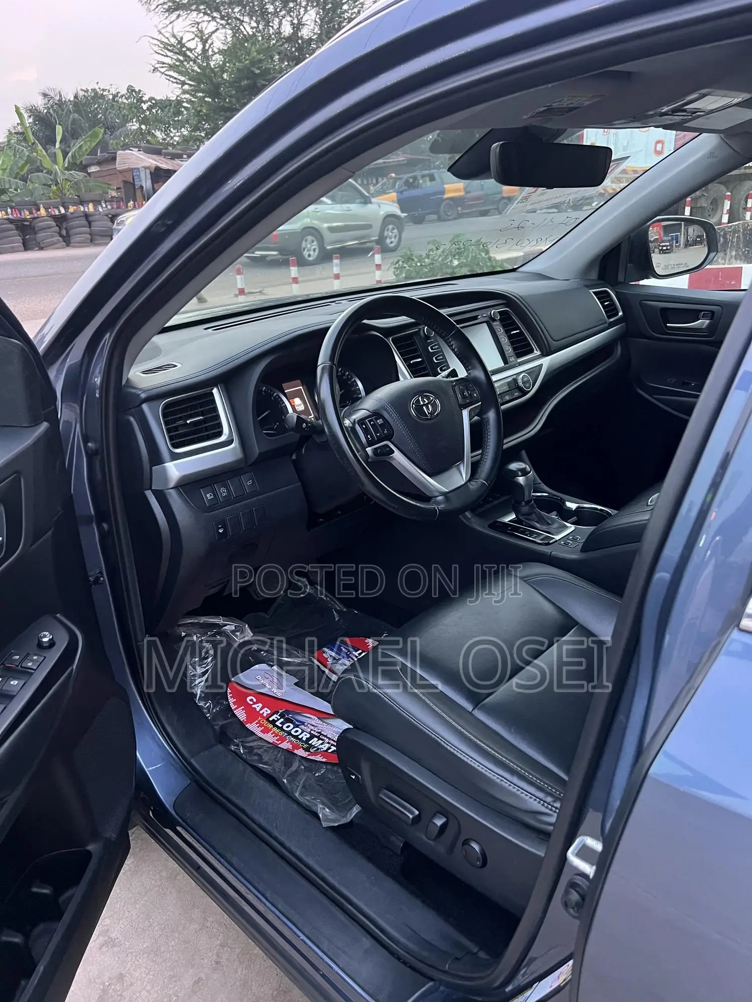 Toyota Highlander XLE 2019 Gray