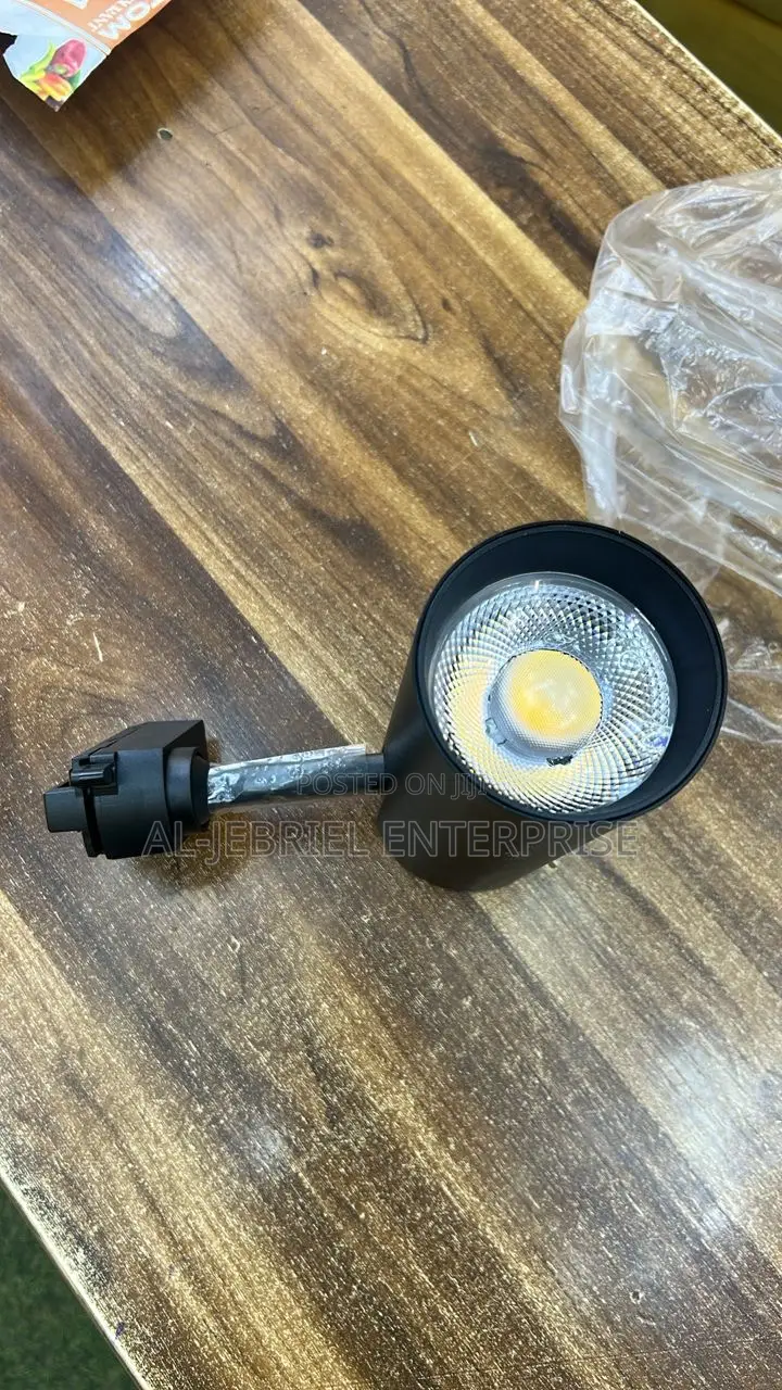 Single Spotlight