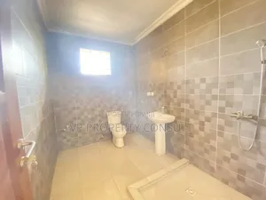4bdrm House in Aburi for sale