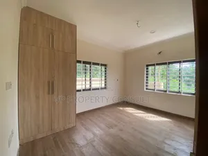 4bdrm House in Aburi for sale
