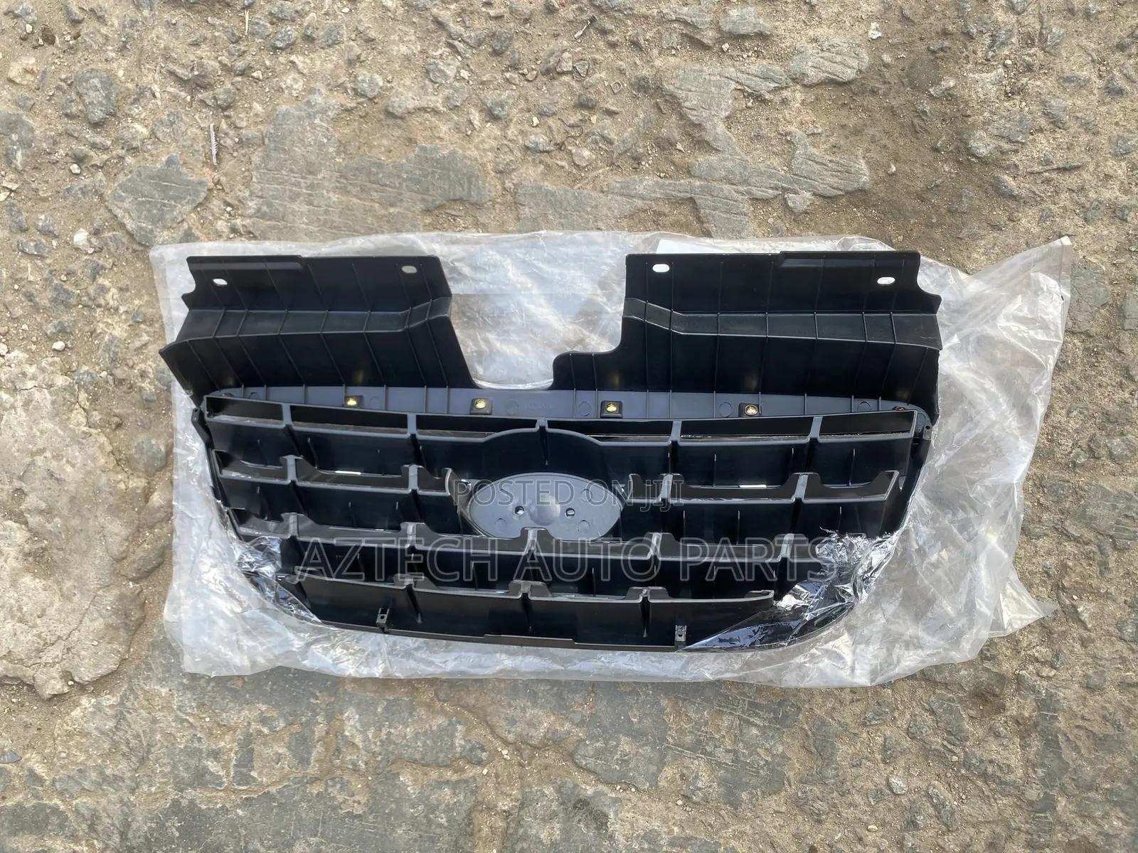Hyundai Elantra 2007-2011 Front Grille / Top Shells