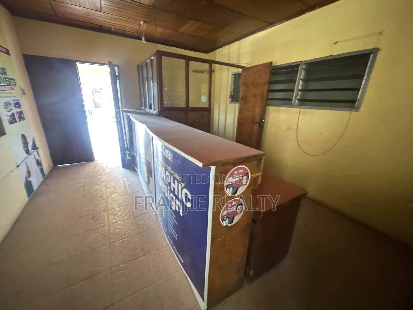 Office Space For Rent At Maccarty Hills.