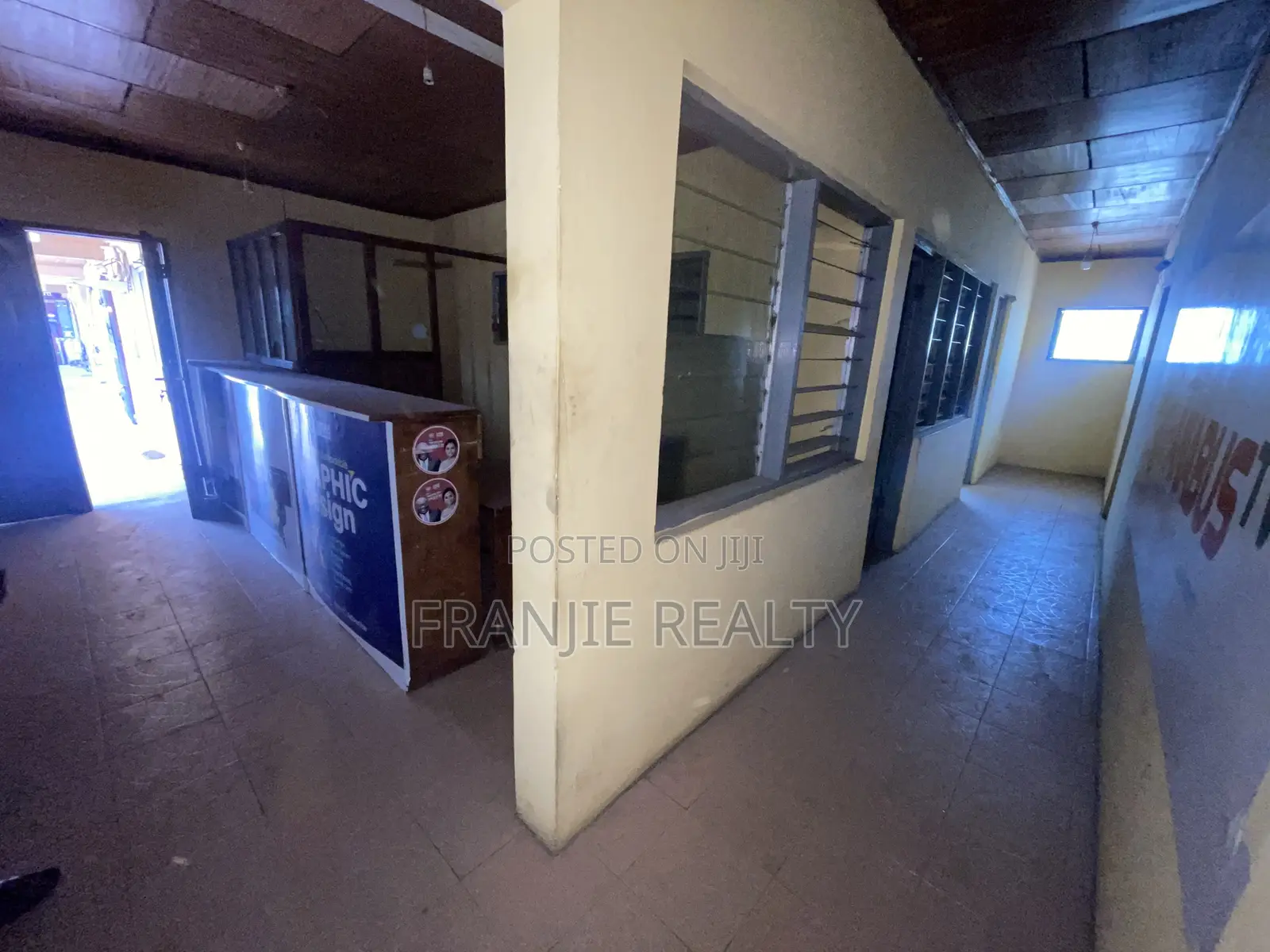 Office Space For Rent At Maccarty Hills.