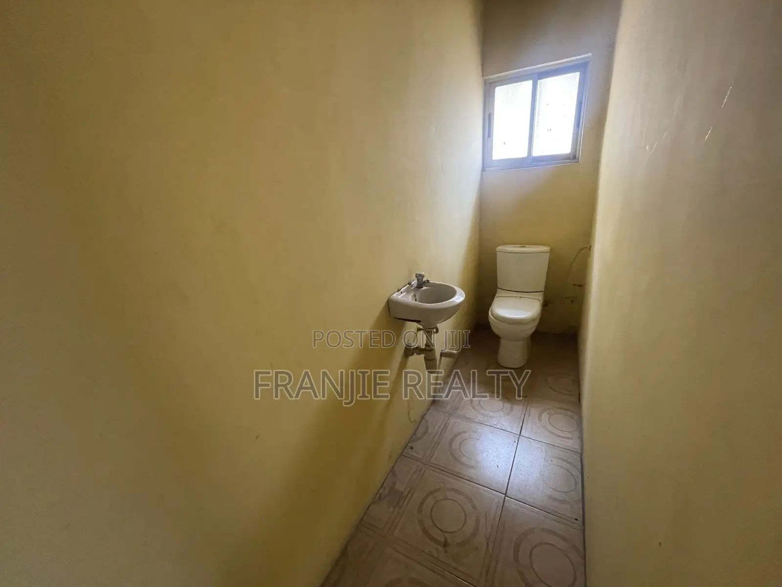 Office Space For Rent At Maccarty Hills.