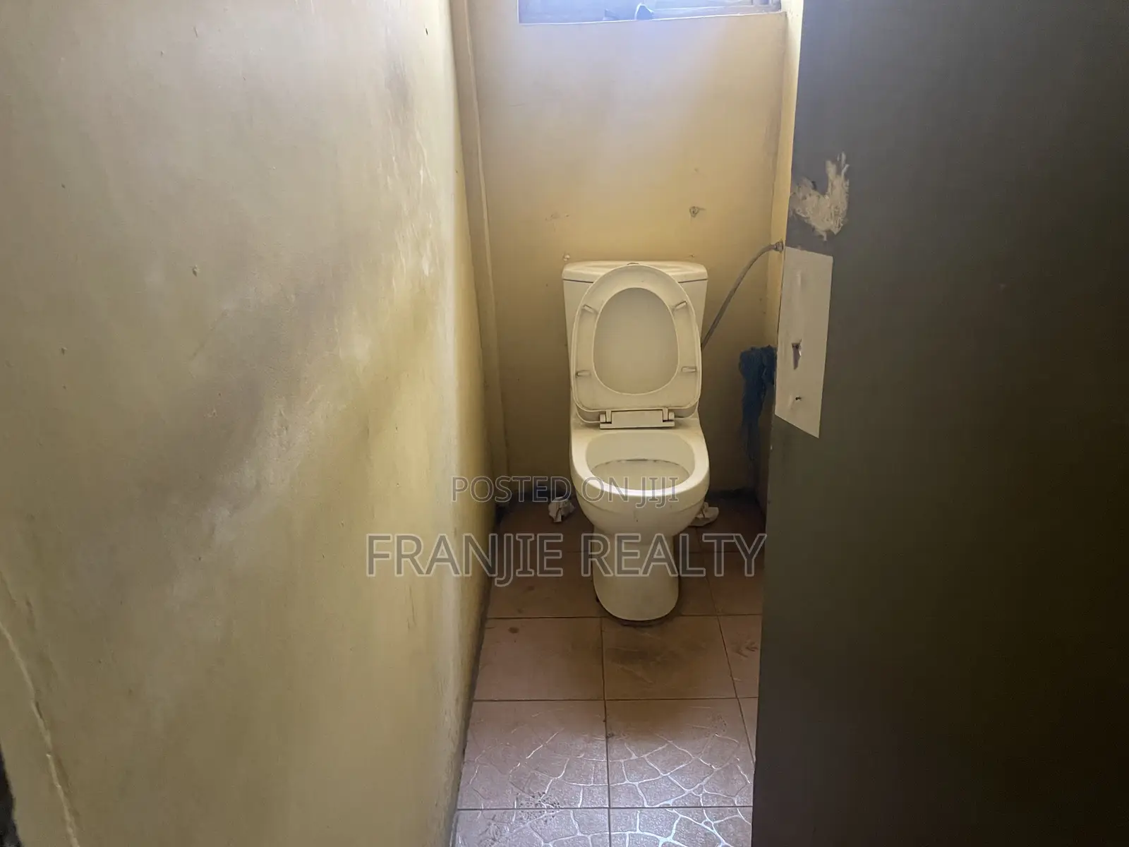 Office Space For Rent At Maccarty Hills.