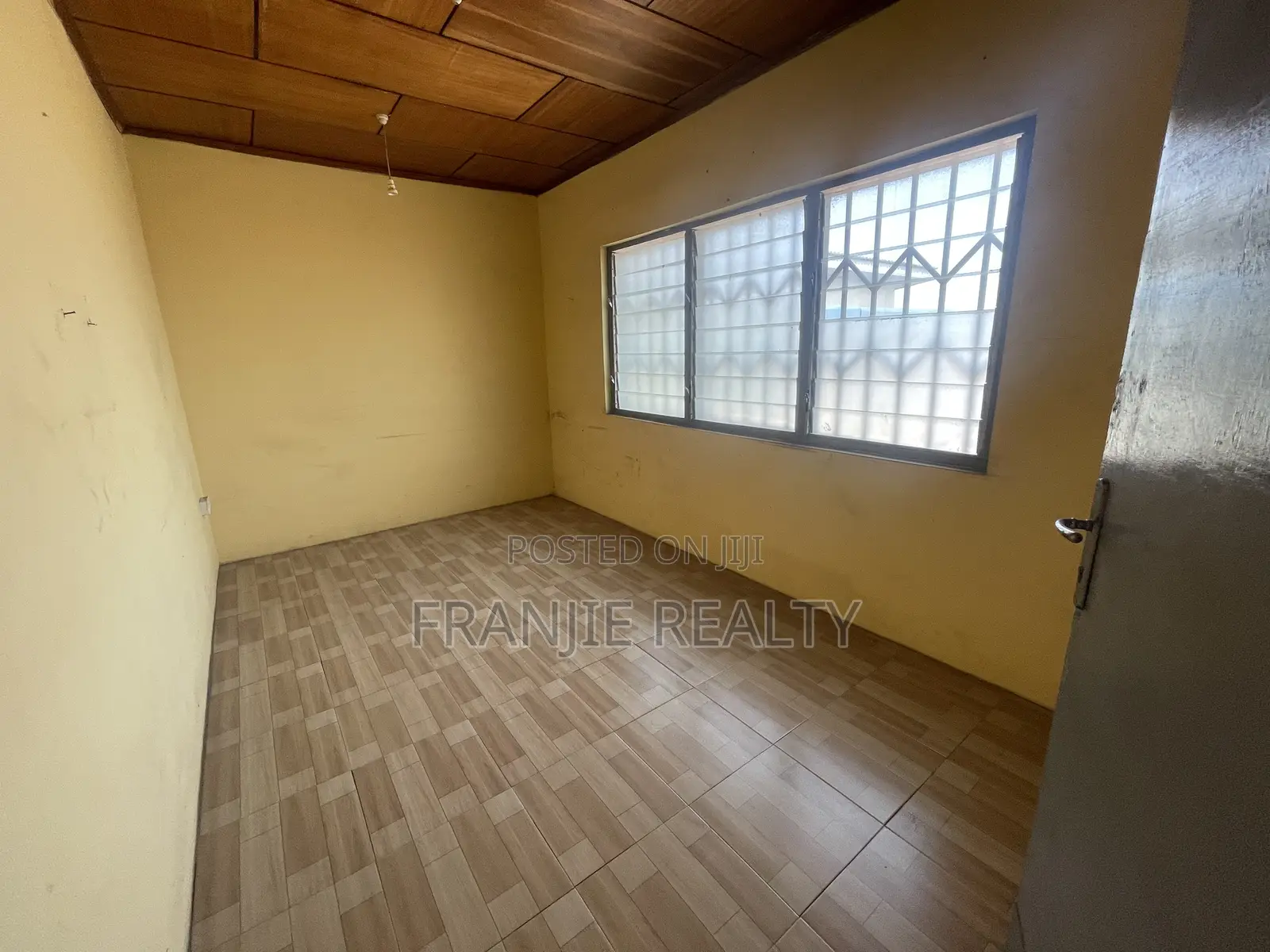 Office Space For Rent At Maccarty Hills.