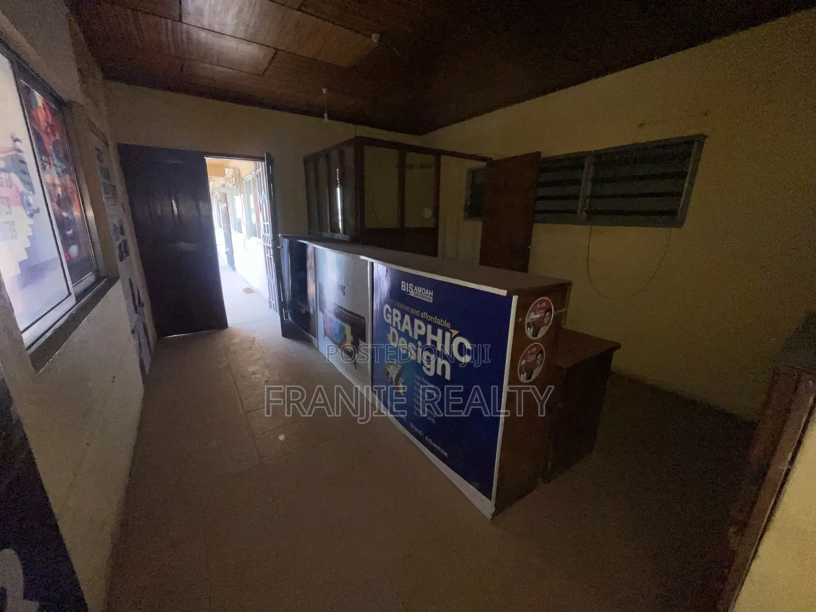 Office Space For Rent At Maccarty Hills.