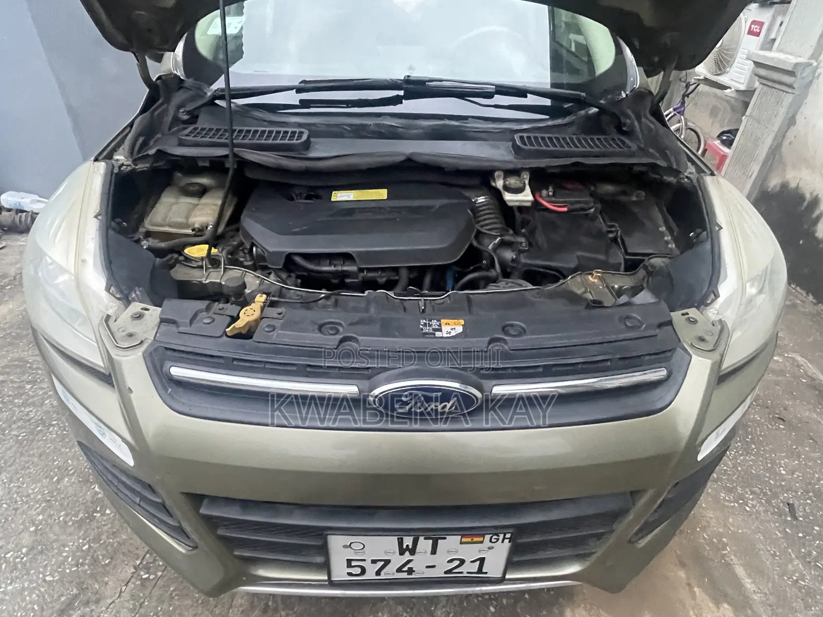 Ford Escape SE 4dr SUV AWD (1.6L 4cyl Turbo 6A) 2014 Gold