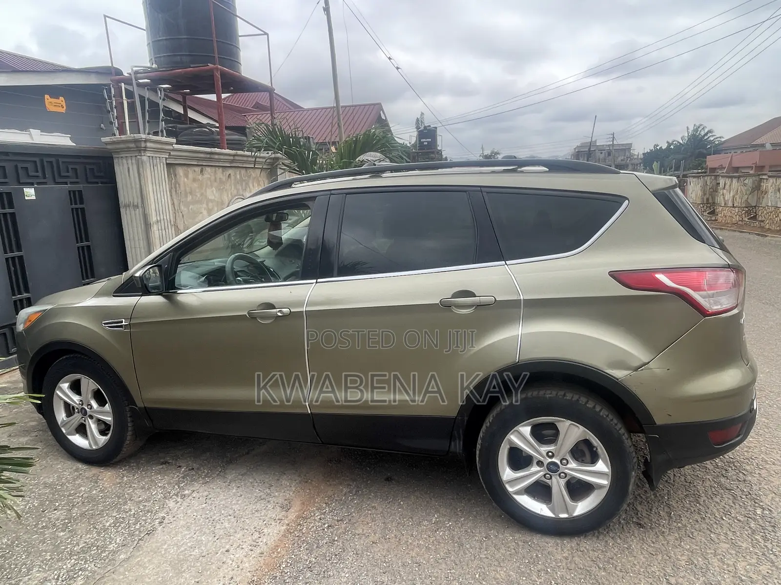 Ford Escape SE 4dr SUV AWD (1.6L 4cyl Turbo 6A) 2014 Gold