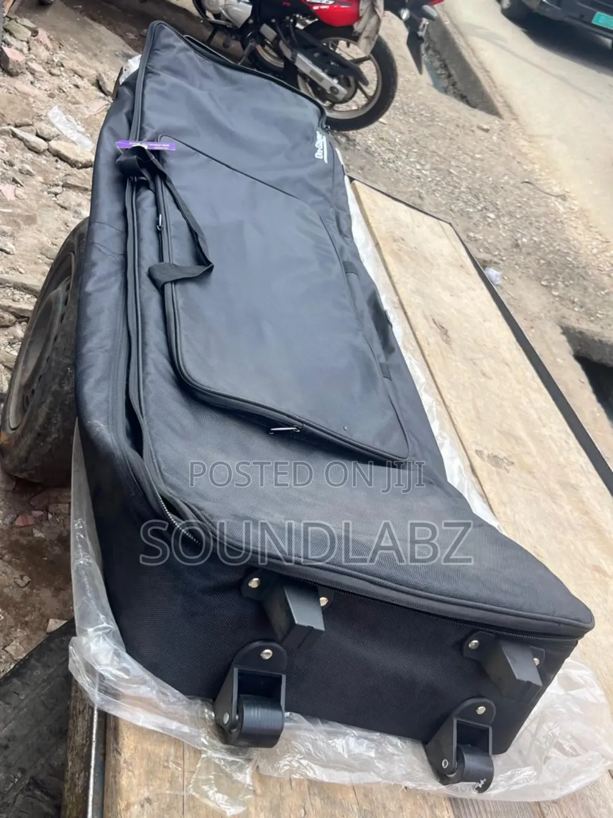 On-stage 88-key Keyboard Bag