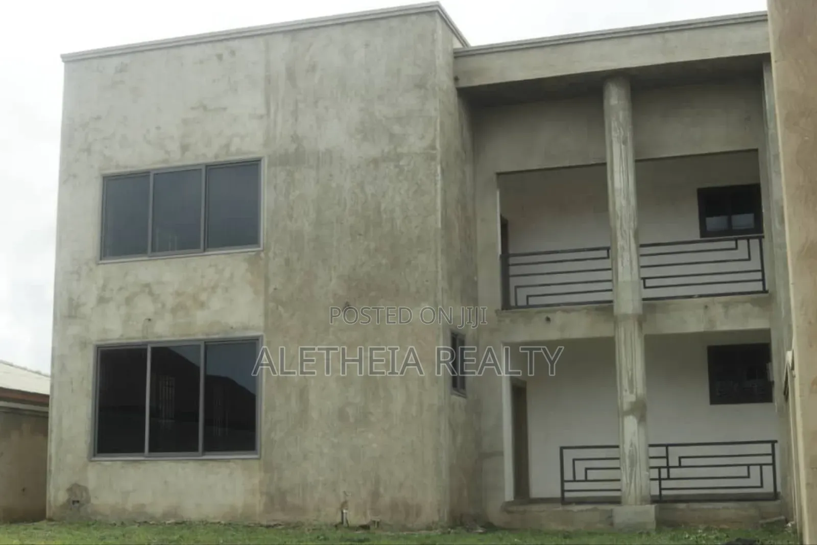 4bdrm Duplex in Prampram for sale