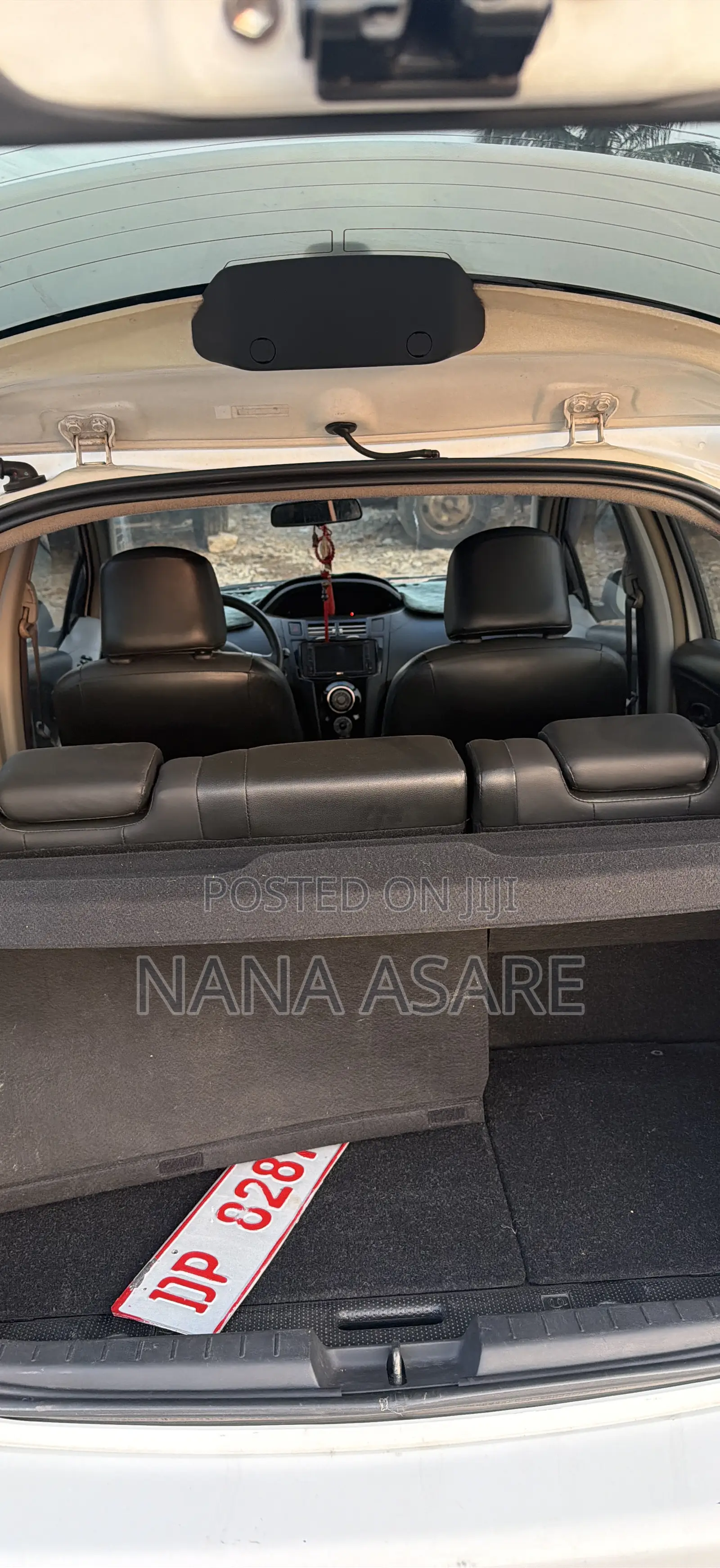 Toyota Yaris L Hatchback 5dr 2013 White