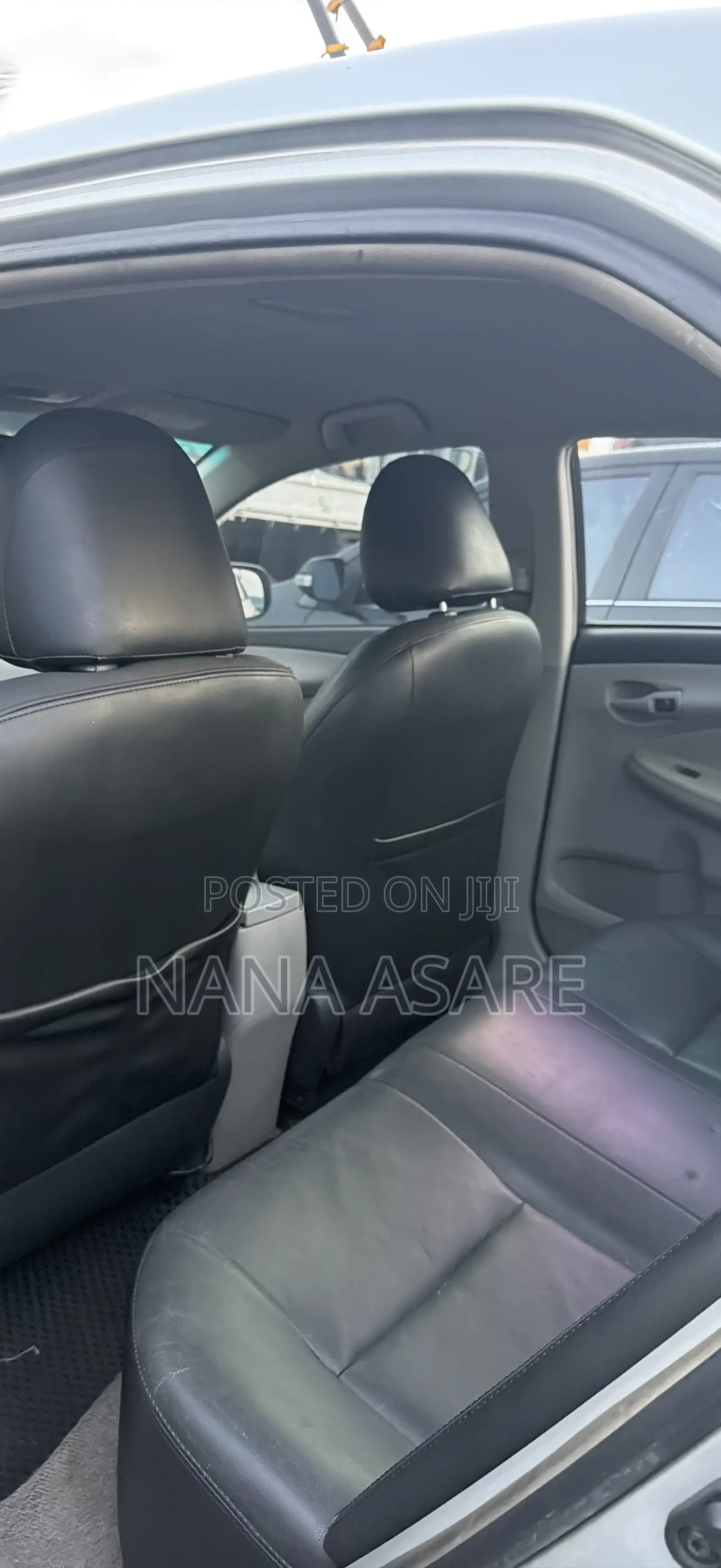 Toyota Corolla LE 4dr Sedan (1.8L 4cyl 4A) 2013 Silver
