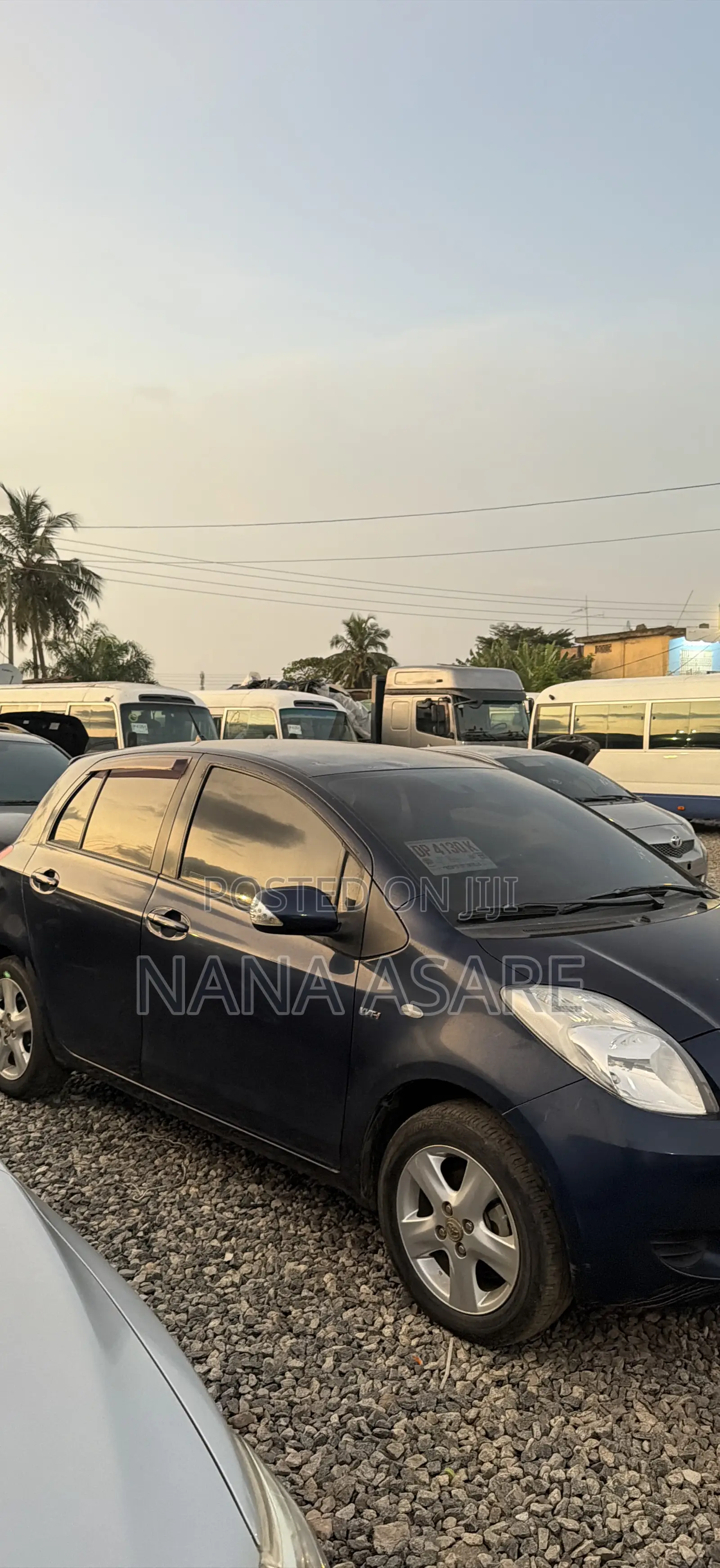 Toyota Yaris L Hatchback 5dr 2013 Blue
