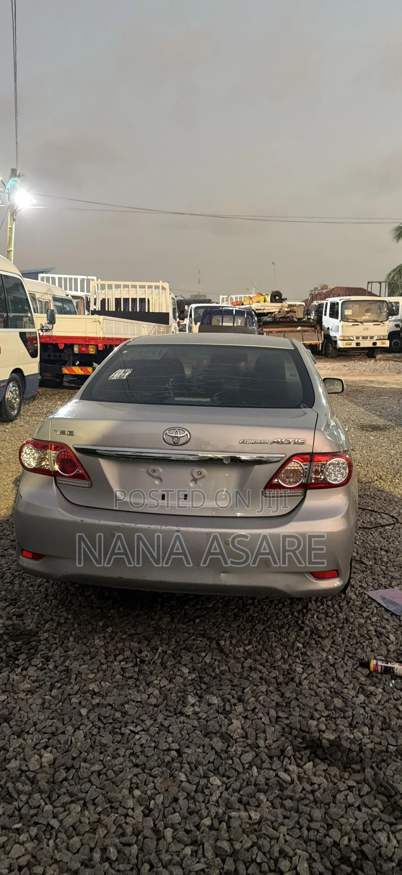Toyota Corolla LE Special Edition 4dr Sedan (1.8L 4cyl 4A) 2013 Silver