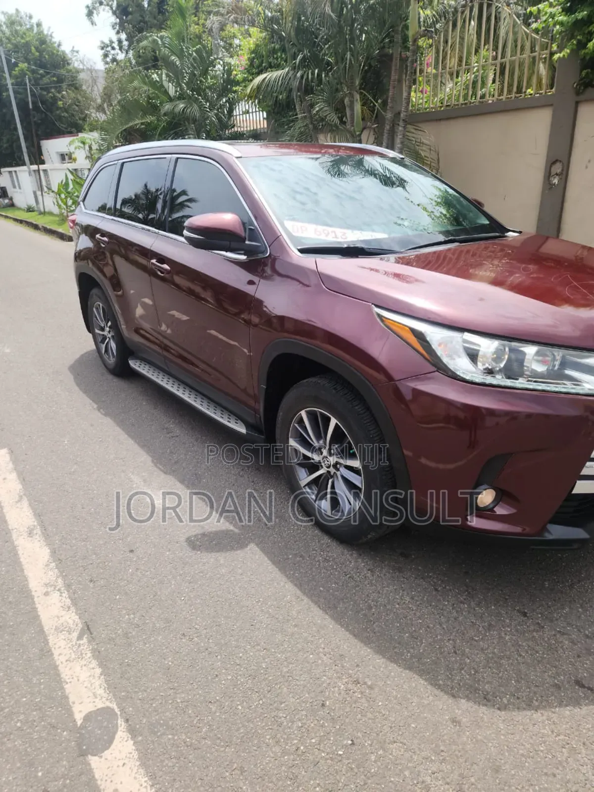 Toyota Highlander XLE 2019 Red