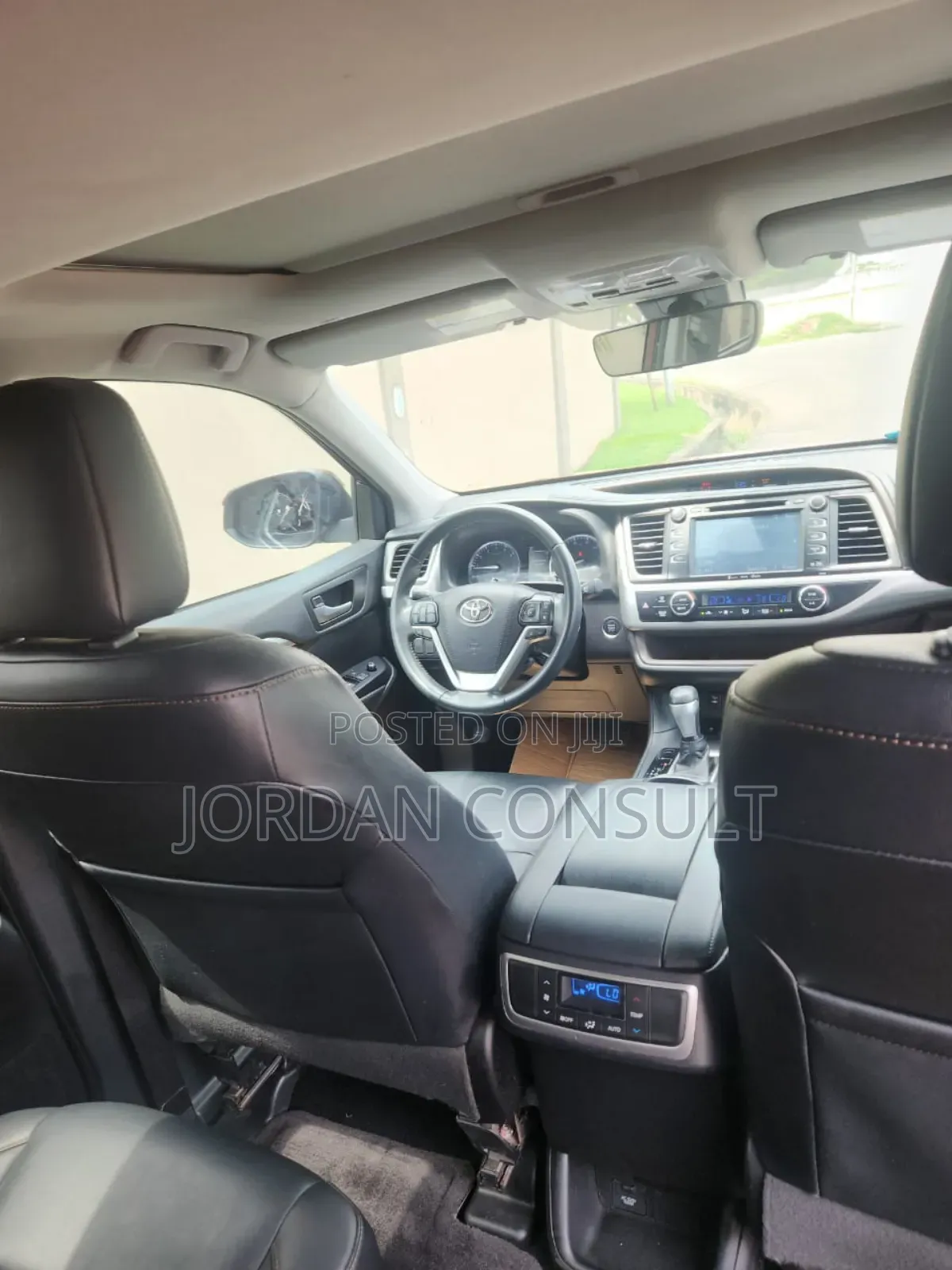 Toyota Highlander XLE 2019 Red