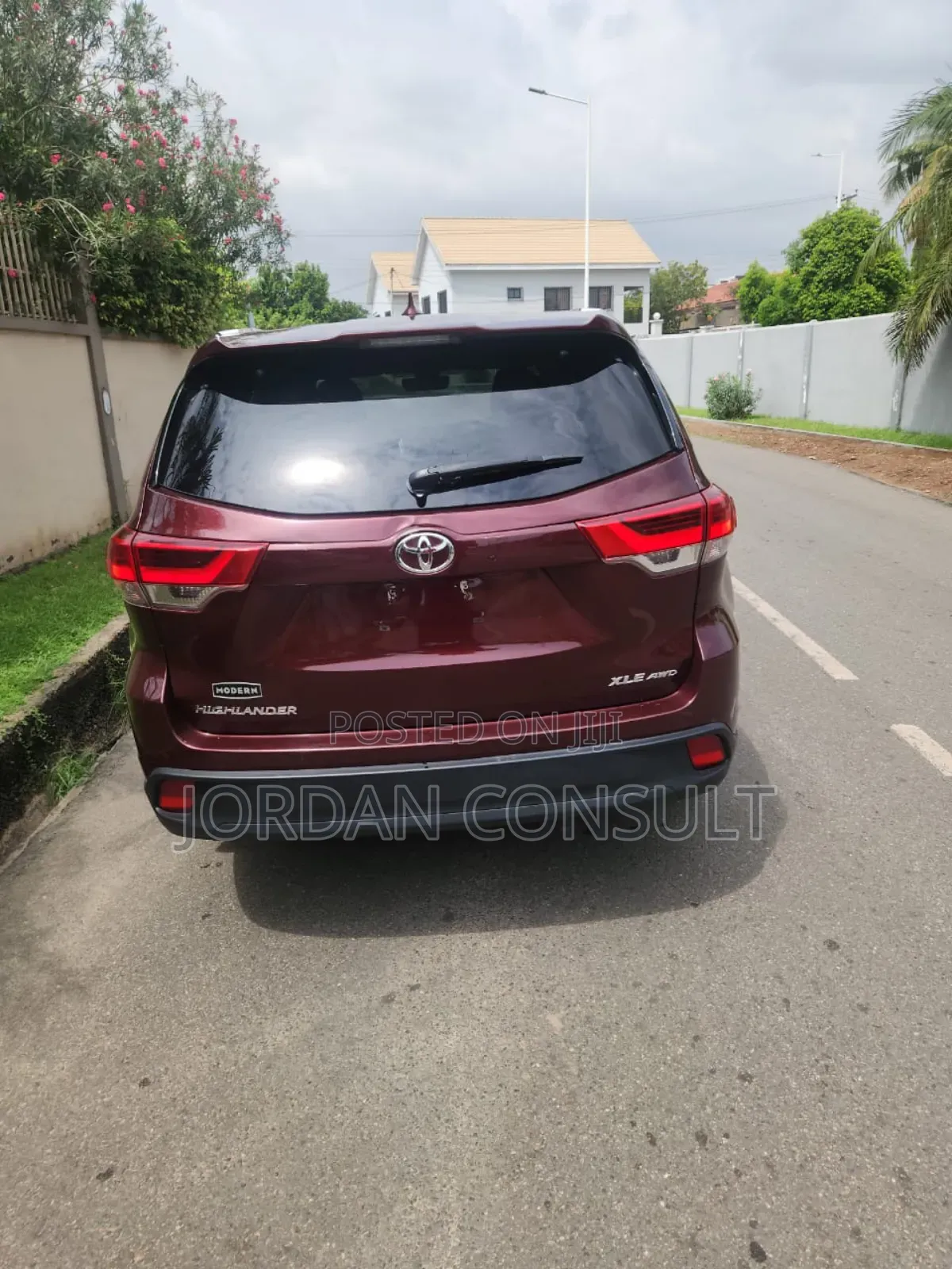 Toyota Highlander XLE 2019 Red