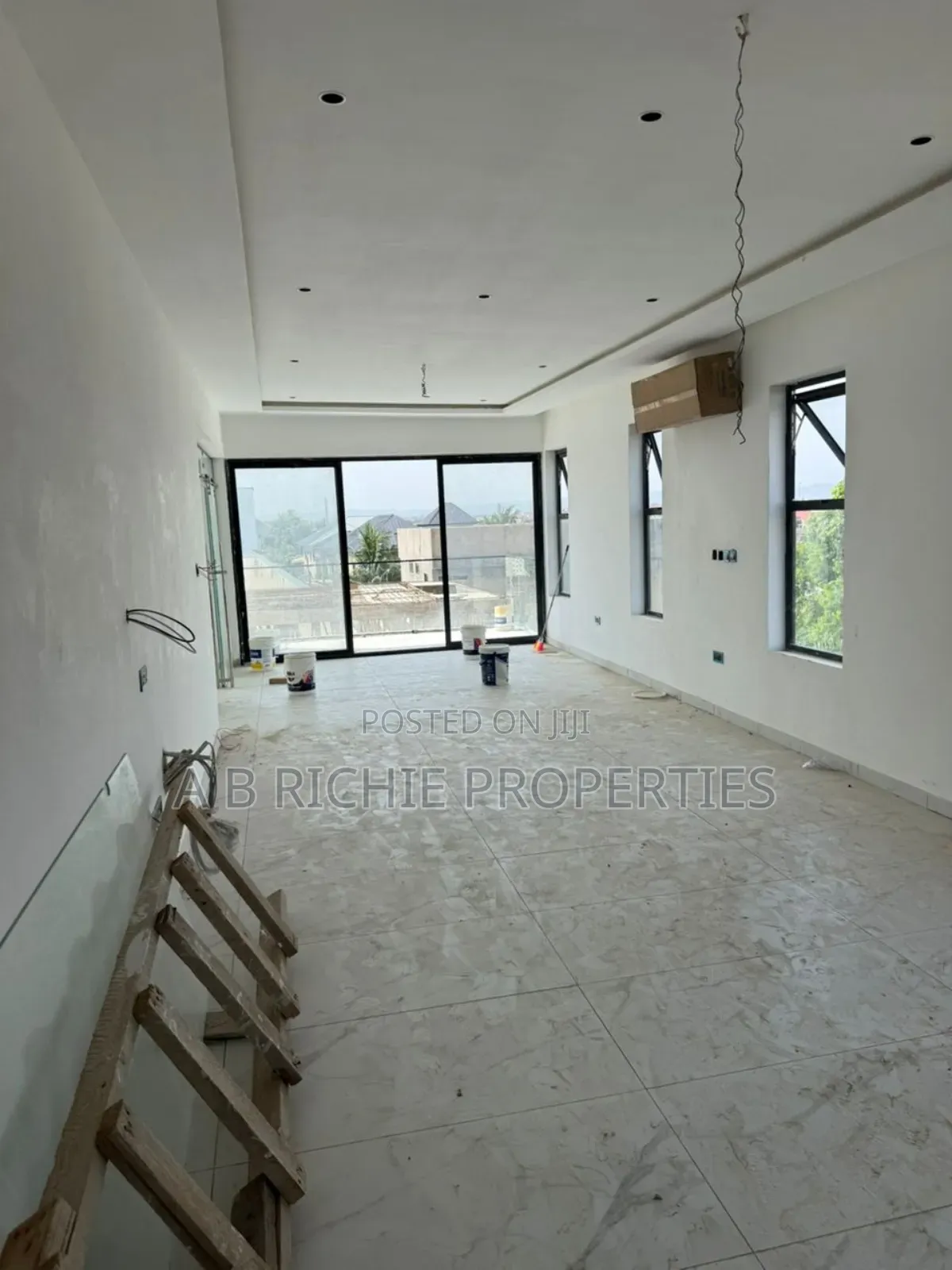 4bdrm Townhouse/Terrace in Ab Richie Properties, East Legon for sale