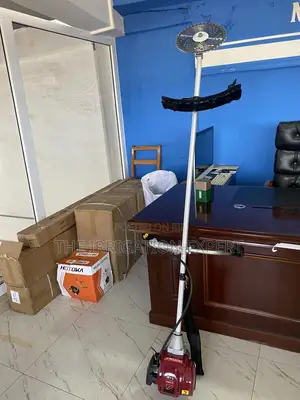 4 Stroke Brush Cutter
