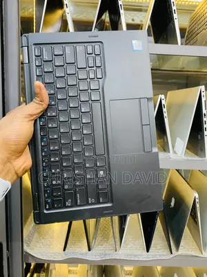Laptop Dell Latitude 7390 8GB Intel Core I5 SSD 256GB