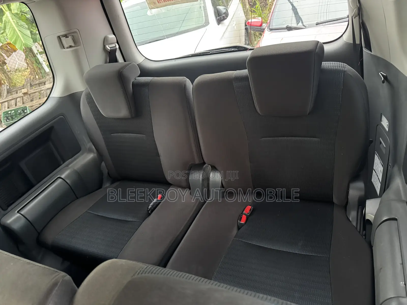 Toyota Voxy 2013 White