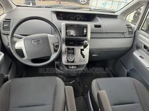 Toyota Voxy 2013 White