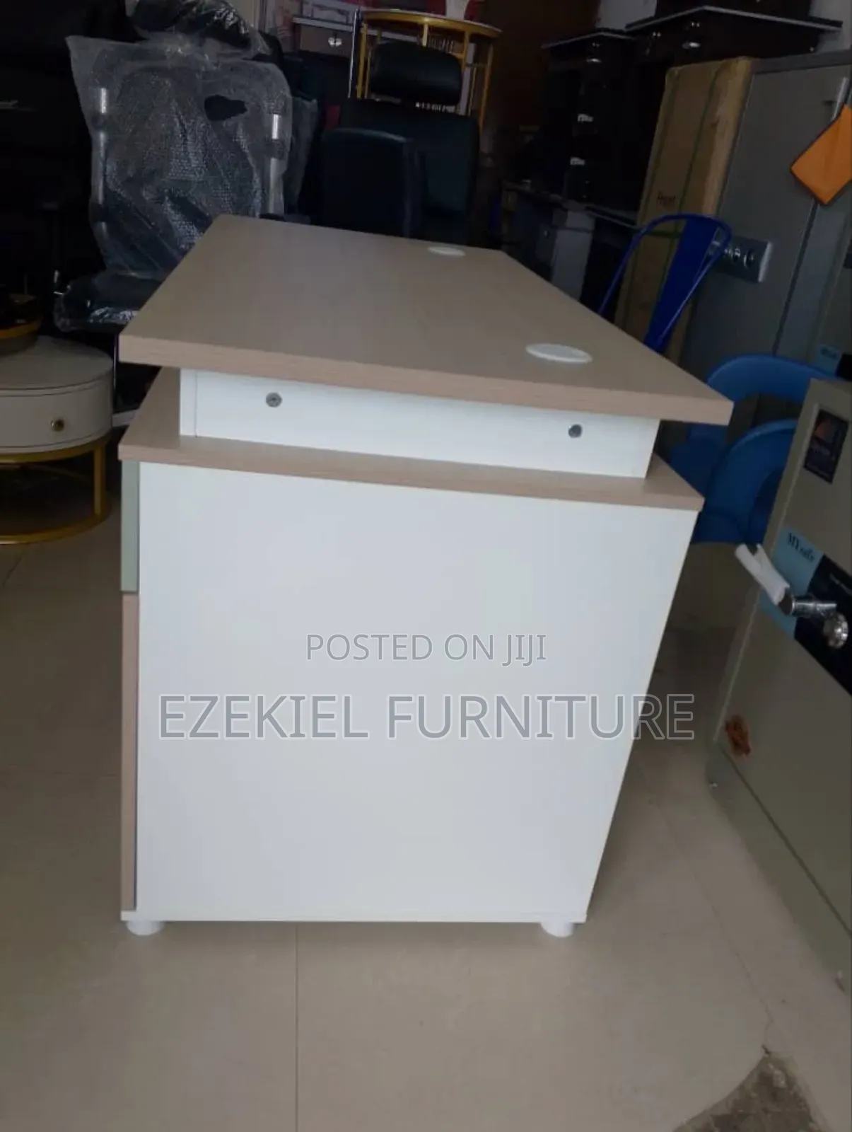 Office Desk For Modern Office