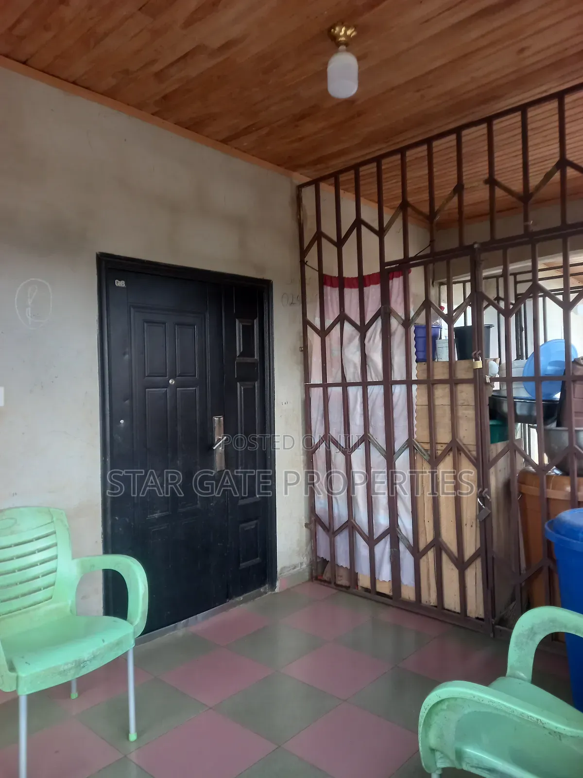 5bdrm House in Agyaako Buoho, Kumasi Metropolitan for sale