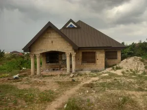 4 Bedrooms House for Sale at Agyaako Buoho