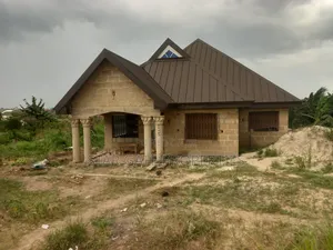 4 Bedrooms House for Sale at Agyaako Buoho