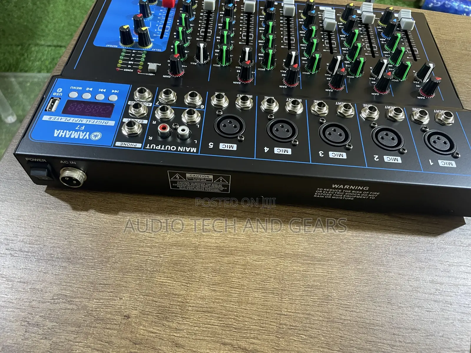 Yamaha F7 7-Channel Mixer