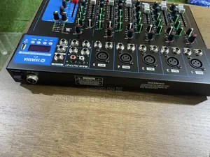 Yamaha F7 7-Channel Mixer