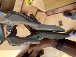 Hrv 2022-2025 Bonnet Hinges