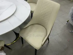 Quality Italian 6 Seater Dining Table With 6 Chairs