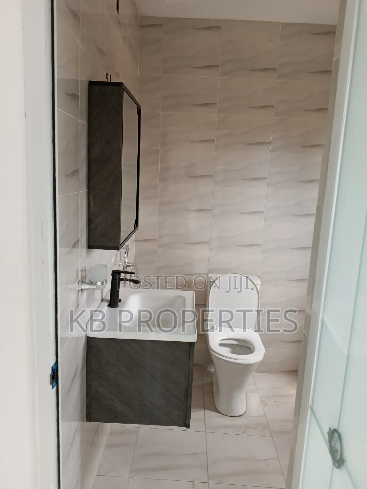 2bdrm Apartment in Kb Properties, Spintex for rent